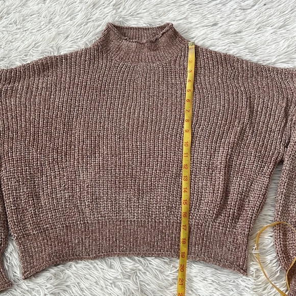 New LULUS Women’s Up the Comfort Taupe Chenille Knit Mock Neck Sweater Small - Picture 7 of 12